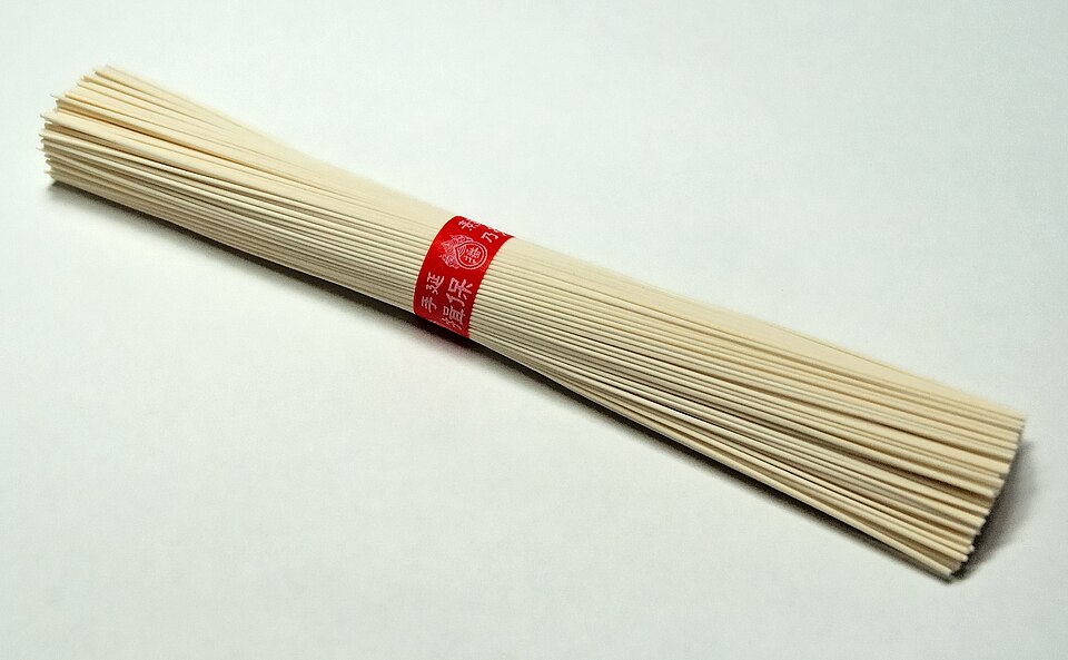 小麦面条:未烹调的细麦面(素面)